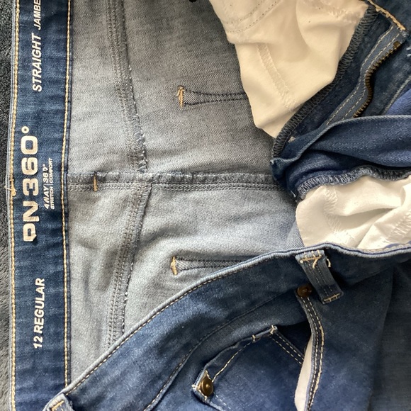 Jeans - Picture 3 of 3